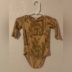 Kate Quinn 0-3 m long sleeve body suit. Western boy western girl bamboo.